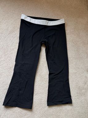Vintage Lululemon Capri Leggings